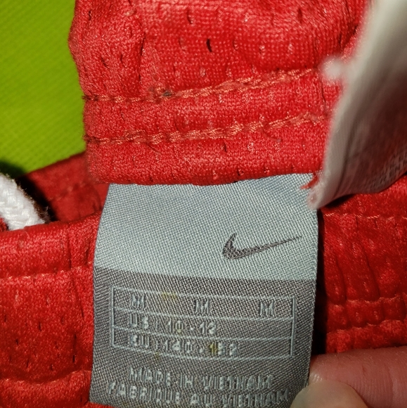 Nike Shorts - Picture 2 of 3